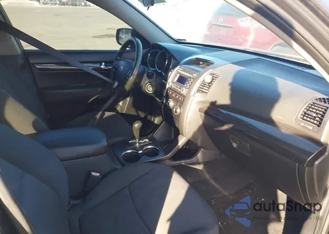 2012 Kia Sorento Lx из США, поврежденный, VIN 5XYKT3A10CG293180